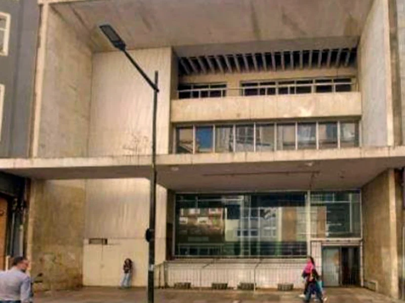 Foto 4 de 40: Comercial em leilão em Porto Alegre - RS, bairro Centro Historico — Prédio comercial - Porto Alegre - RS