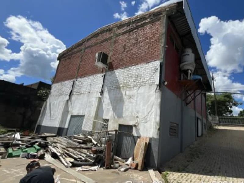 Casa em leilão em Passo Fundo - RS, bairro Loteamento Professor Schisler — Prédio - Passo Fundo - RS