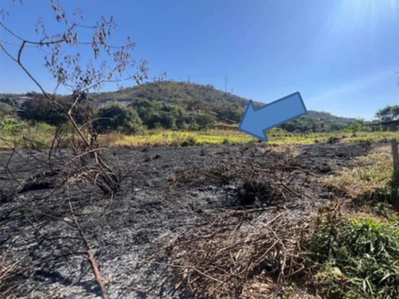 Terreno em leilão em Divinópolis - MG, bairro Maria Helena — Terreno - Divinópolis - MG