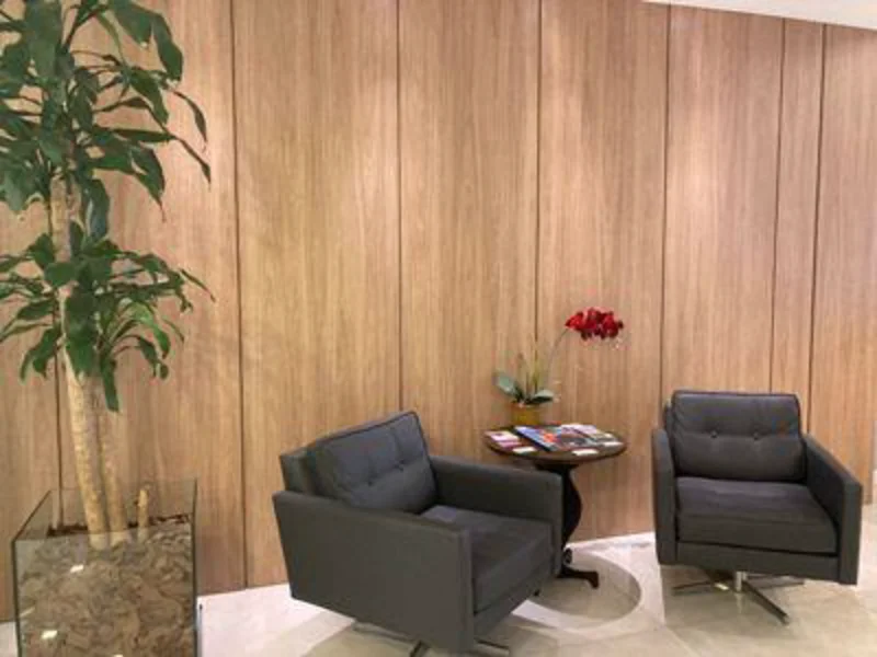 Foto 3 de 10: Comercial em leilão em Porto Alegre - RS, bairro Floresta — Sala - Porto Alegre - RS