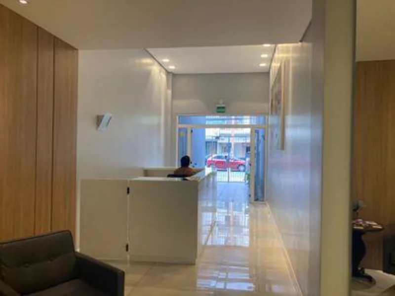 Foto 7 de 10: Comercial em leilão em Porto Alegre - RS, bairro Floresta — Sala - Porto Alegre - RS