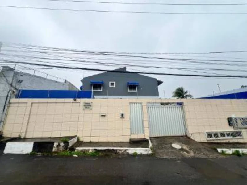 Foto 1 de 4: Casa em leilão em Lauro De Freitas - BA, bairro Ipitanga — Casa - Lauro de Freitas - BA