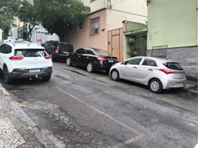 Foto 2 de 7: Apartamento em leilão em Belo Horizonte - MG, bairro Santo Antônio — Apartamento - Belo Horizonte - MG