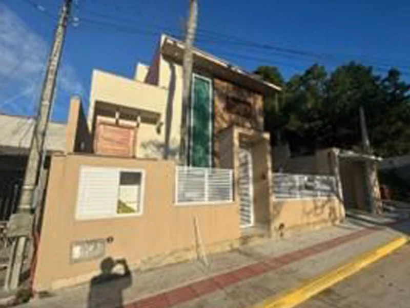 Foto 1 de 3: Casa em leilão em Bombinhas - SC, bairro Bombas — Casa - Bombinhas - SC