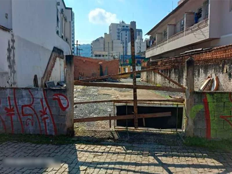 Foto 2 de 4: Terreno em leilão em Blumenau - SC, bairro Centro — Terreno - Blumenau - SC