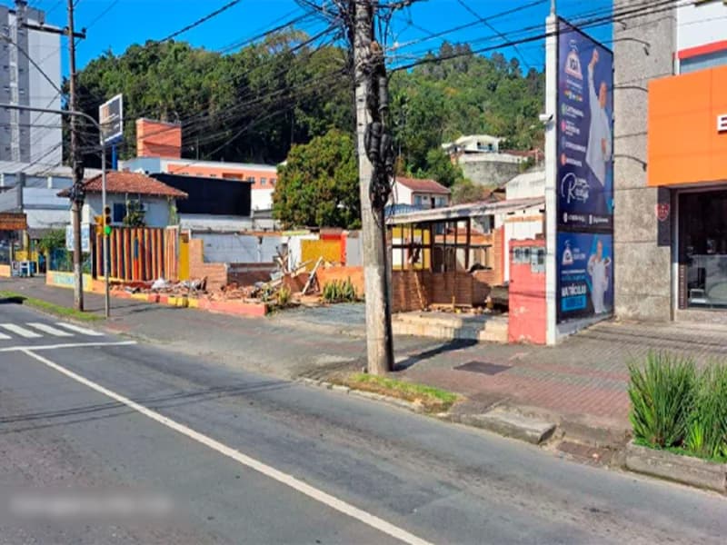 Foto 4 de 7: Terreno em leilão em Blumenau - SC, bairro Centro — Terreno - Blumenau - SC