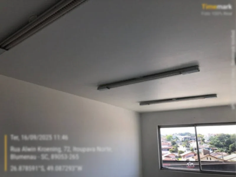 Foto 9 de 20: Comercial em leilão em Blumenau - SC, bairro Itoupava Norte — Sala - Blumenau - SC