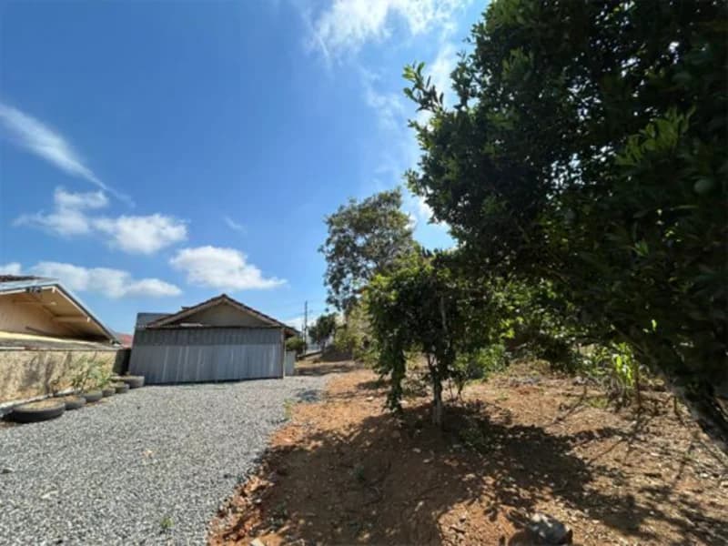 Foto 7 de 17: Terreno em leilão em Rio Do Sul - SC, bairro Eugênio Schneider — Terreno com edícula - Rio do Sul - SC