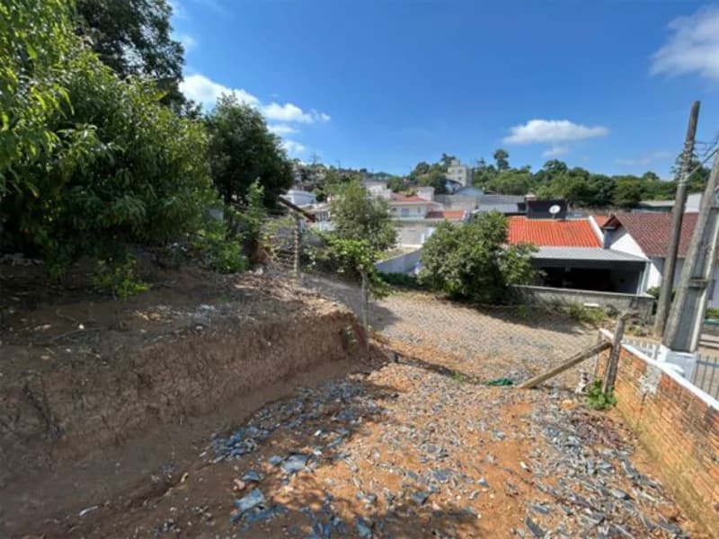 Foto 6 de 17: Terreno em leilão em Rio Do Sul - SC, bairro Eugênio Schneider — Terreno com edícula - Rio do Sul - SC