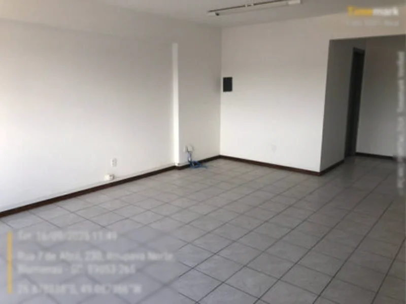 Foto 5 de 17: Comercial em leilão em Blumenau - SC, bairro Itoupava Norte — Sala - Blumenau - SC