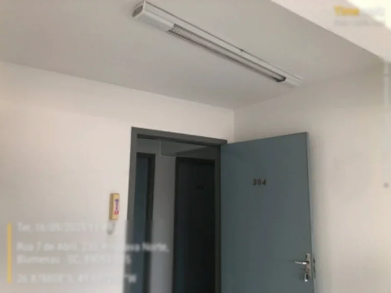 Foto 11 de 17: Comercial em leilão em Blumenau - SC, bairro Itoupava Norte — Sala - Blumenau - SC