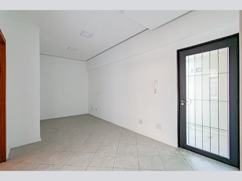 Foto 20 de 23: Comercial em leilão em Porto Alegre - RS, bairro Centro — Sala - Porto Alegre - RS