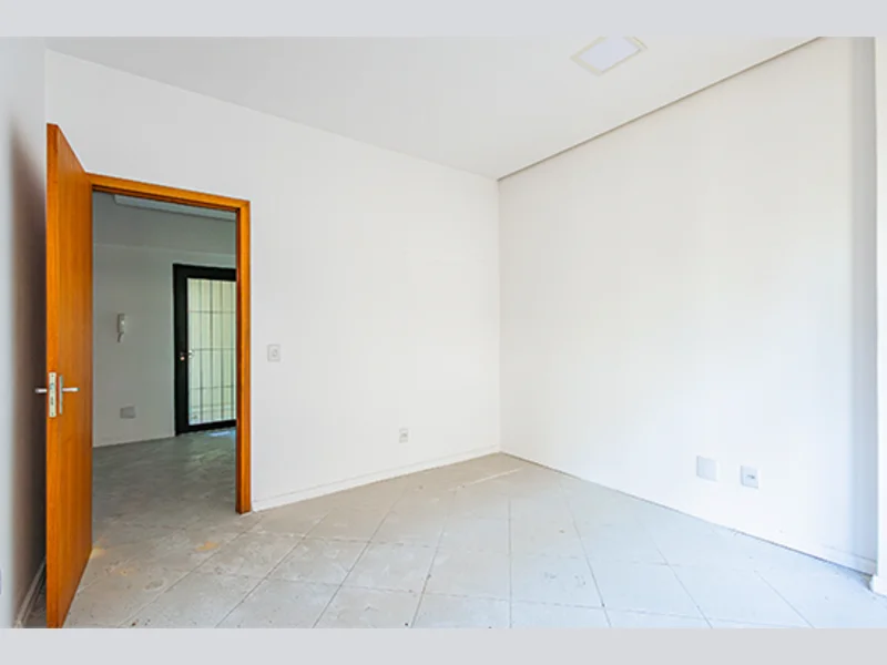 Foto 17 de 23: Comercial em leilão em Porto Alegre - RS, bairro Centro — Sala - Porto Alegre - RS