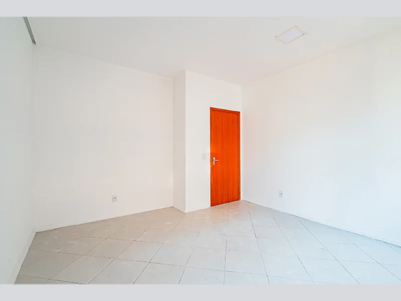 Foto 19 de 23: Comercial em leilão em Porto Alegre - RS, bairro Centro — Sala - Porto Alegre - RS