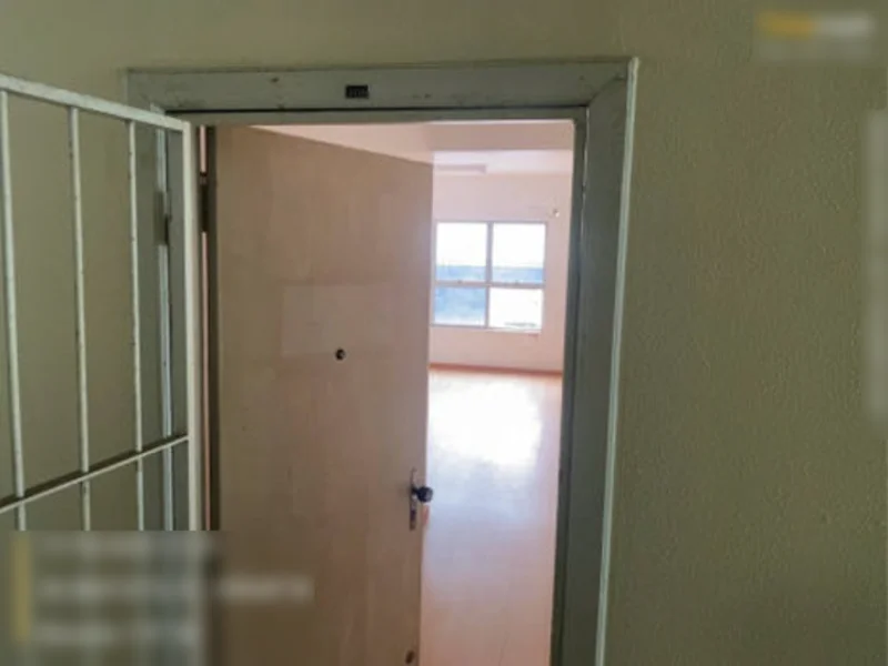 Foto 5 de 10: Comercial em leilão em Porto Alegre - RS, bairro São Geraldo — Sala - Porto Alegre - RS