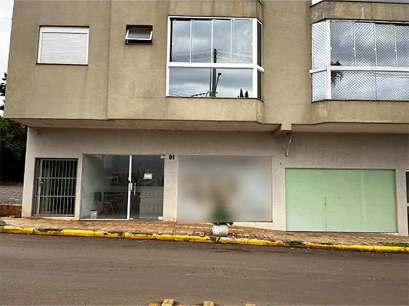 Foto 3 de 5: Comercial em leilão em Não-me-toque - RS, bairro Centro — Sala comercial - Não-me-toque - RS