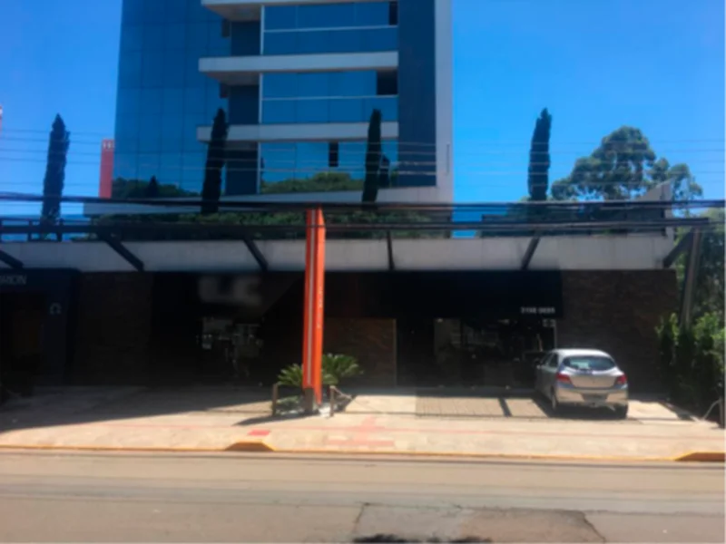 Foto 1 de 10: Comercial em leilão em Passo Fundo - RS, bairro Rodrigues — Sala - Passo Fundo - RS