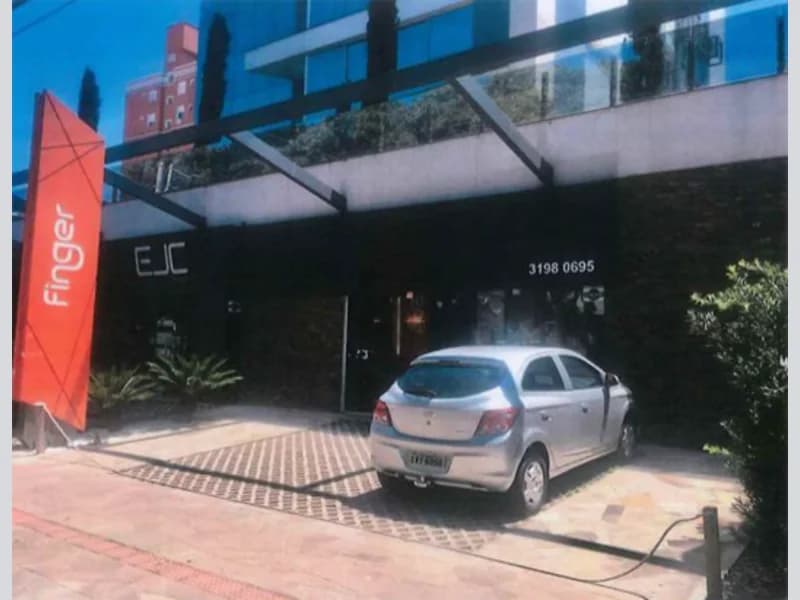 Foto 4 de 10: Comercial em leilão em Passo Fundo - RS, bairro Rodrigues — Sala - Passo Fundo - RS