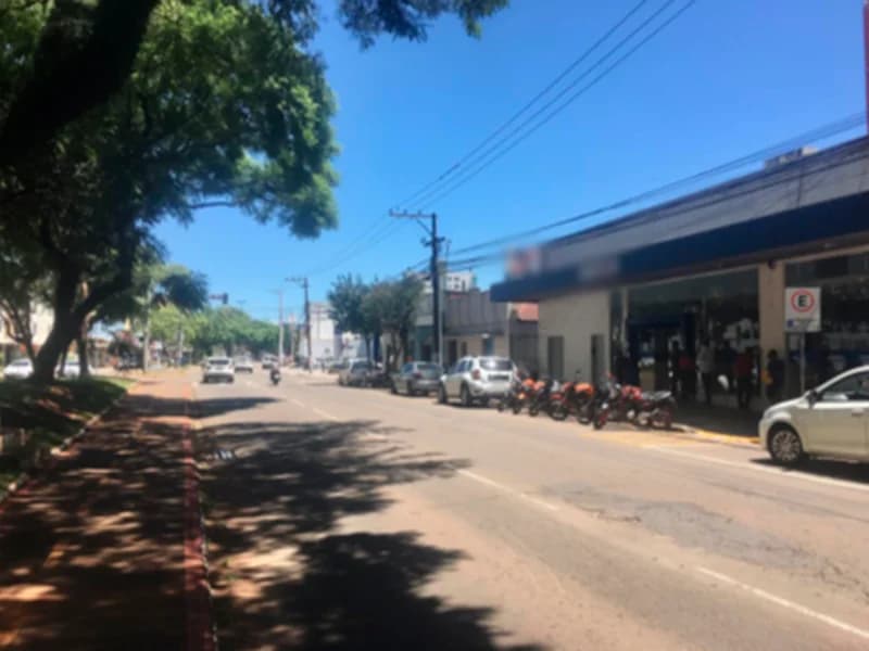 Foto 10 de 10: Comercial em leilão em Passo Fundo - RS, bairro Rodrigues — Sala - Passo Fundo - RS