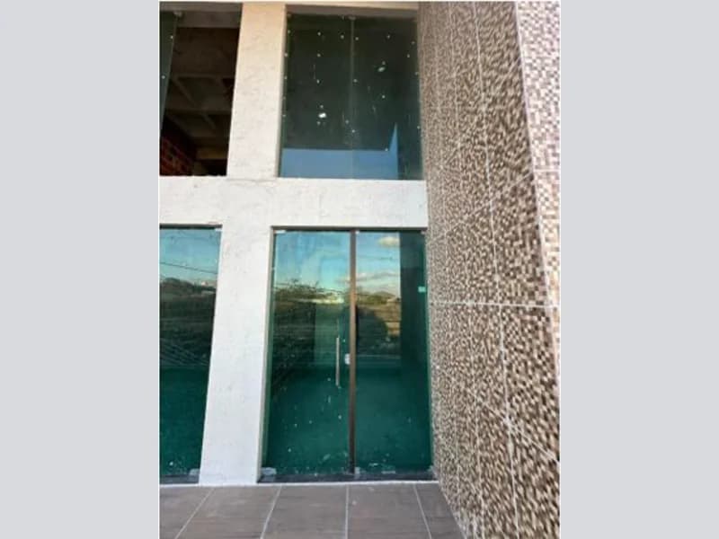 Foto 1 de 4: Comercial em leilão em Caruaru - PE, bairro Indianópolis — Loja - Caruaru - PE