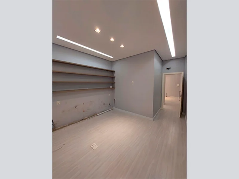 Foto 3 de 10: Comercial em leilão em Passo Fundo - RS, bairro Centro — Sala - Passo Fundo - RS