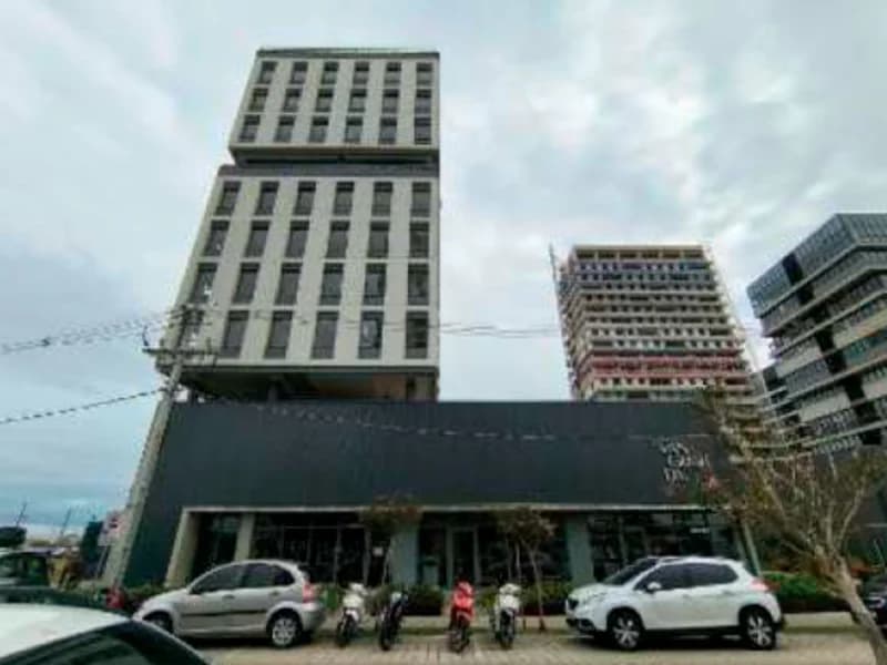 Foto 1 de 7: Comercial em leilão em Pelotas - RS, bairro Loteamento Parque Una — Sala - Pelotas - RS