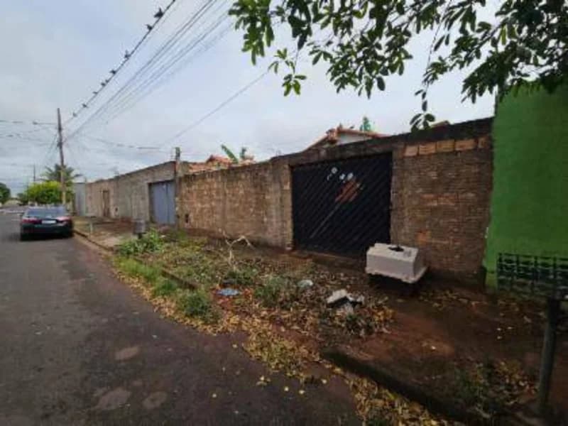 Foto 1 de 11: Casa em leilão em Uberaba - MG, bairro Pacaembu Ii — Casa - Uberaba - MG