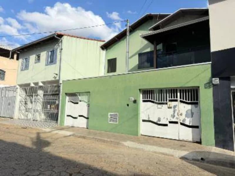 Foto 2 de 7: Casa em leilão em Pouso Alegre - MG, bairro Foch I — Casa - Pouso Alegre - MG