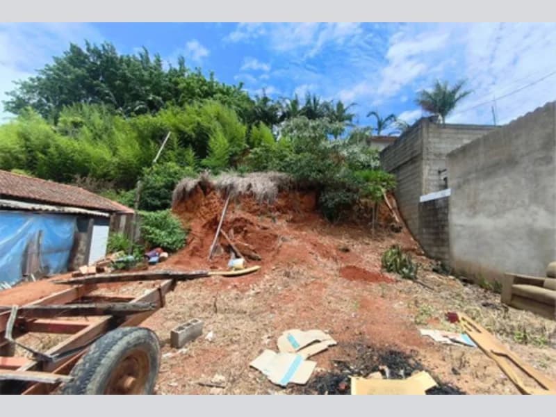 Foto 1 de 10: Terreno em leilão em Monte Sião - MG, bairro Alves — Terreno - Monte Sião - MG