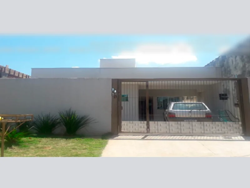 Foto 1 de 9: Casa em leilão em Paranavaí - PR, bairro Jardim Guanabara — Casa - Paranavaí - PR