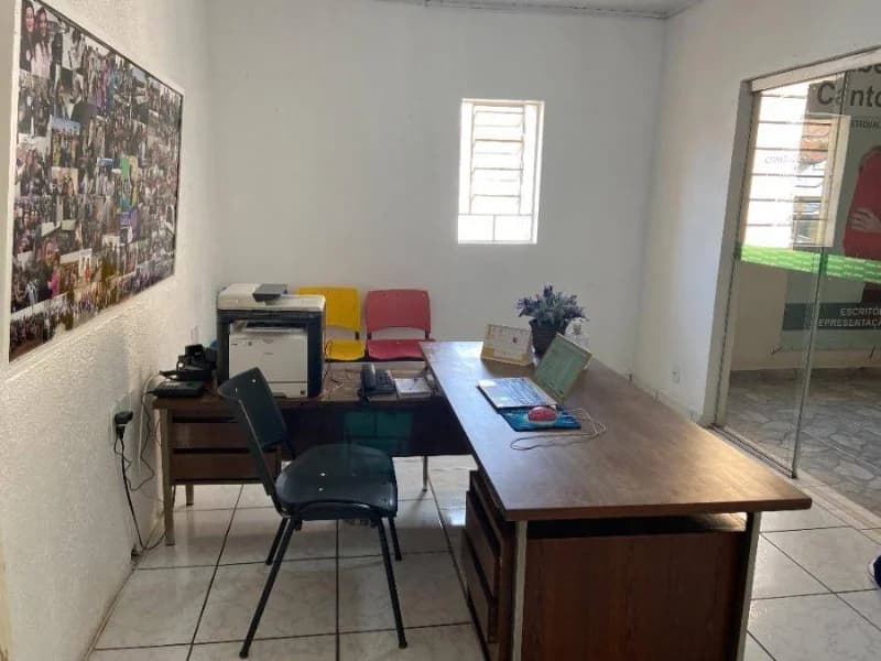 Foto 21 de 34: Comercial em leilão em Ponta Grossa - PR, bairro Centro — Sala comercial - Ponta Grossa - PR