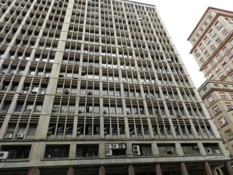 Foto 1 de 9: Comercial em leilão em Porto Alegre - RS, bairro Centro Historico — Sala comercial - Porto Alegre - RS