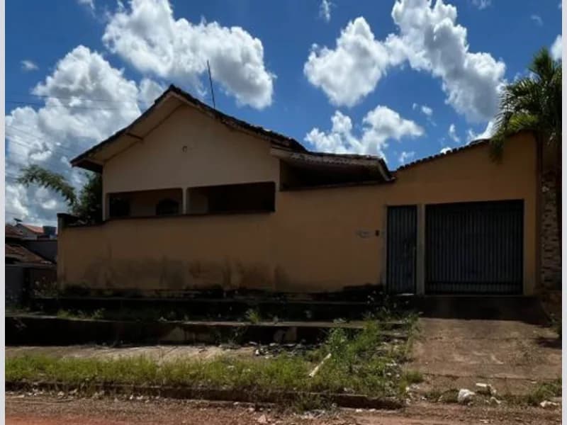 Foto 1 de 7: Casa em leilão em Xinguara - PA, bairro Centro — Casa - Xinguara - PA