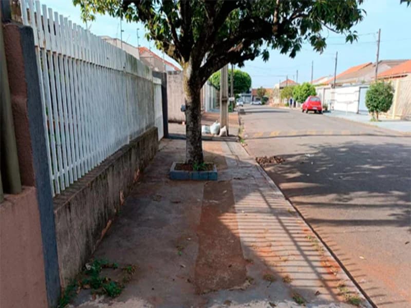 Foto 3 de 4: Casa em leilão em Cambé - PR, bairro Conjunto Habitacional Tancredo de A Neves — Casa - Cambé - PR