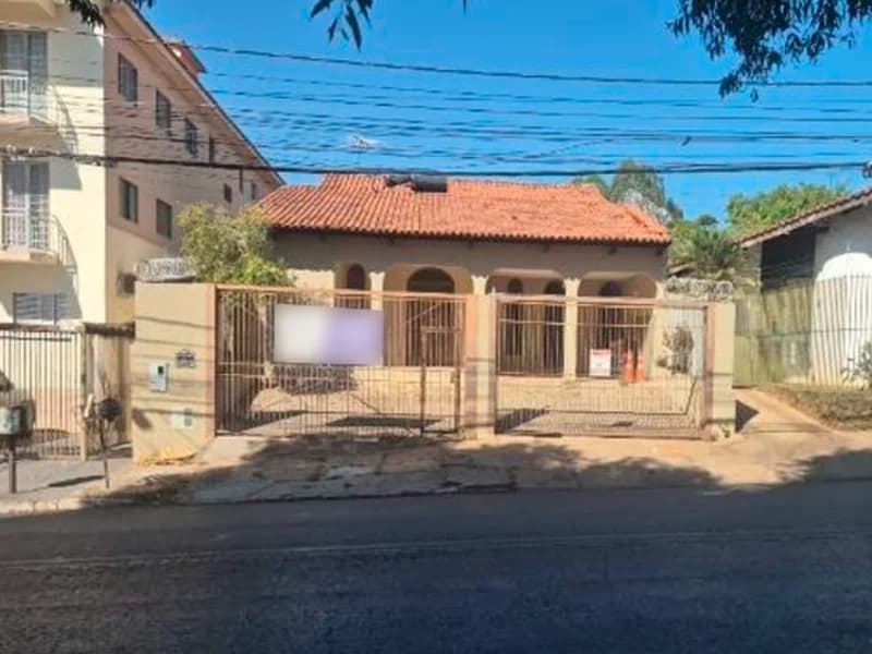 Foto 3 de 8: Casa em leilão em Goiânia - GO, bairro Setor Sul — Casa - Goiânia - GO