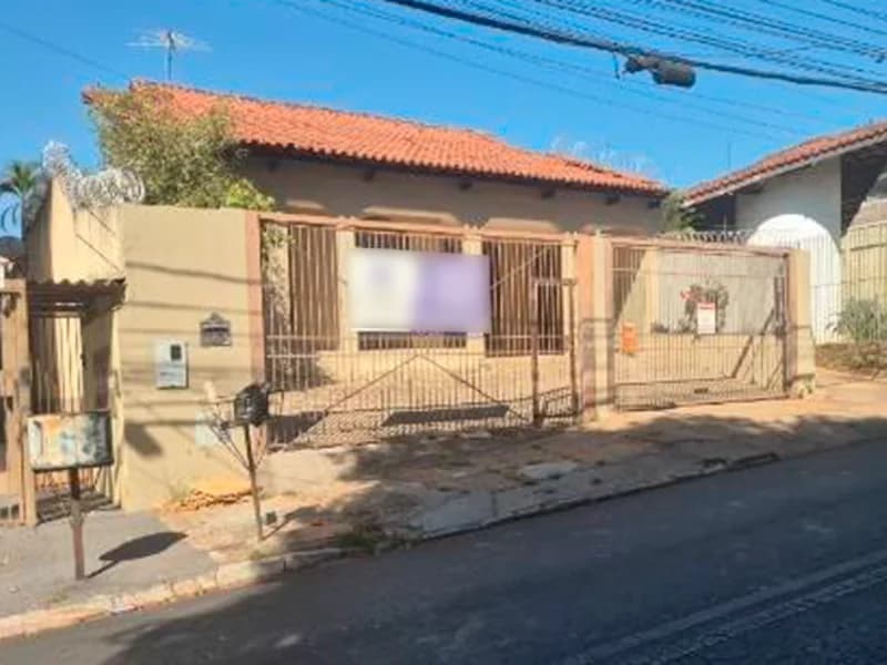 Foto 2 de 8: Casa em leilão em Goiânia - GO, bairro Setor Sul — Casa - Goiânia - GO