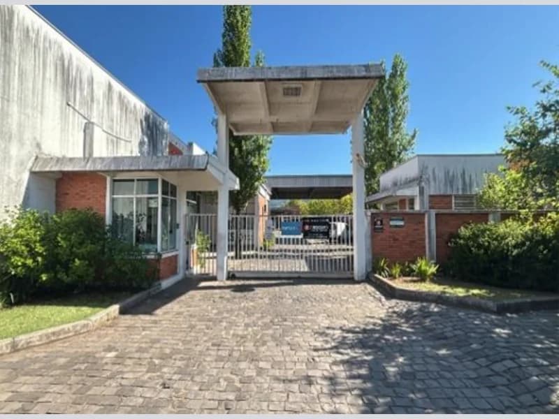 Foto 2 de 9: Comercial em leilão em Sapiranga - RS, bairro São Jacó — Prédio Comercial - Sapiranga/RS