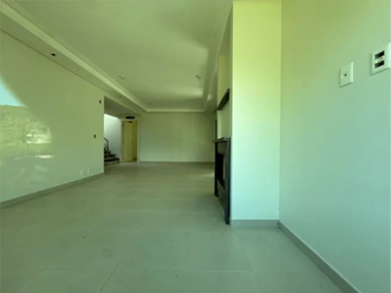 Foto 6 de 14: Casa em leilão em Santo Amaro Da Imperatriz - SC, bairro Vila Mata — Casa e duas vagas de garagem - Santo Amaro da Imperatriz - SC