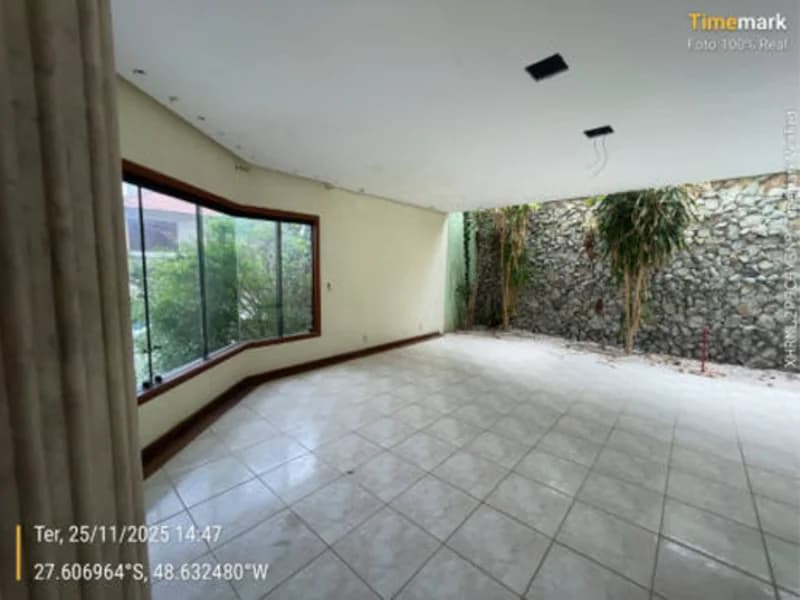 Foto 3 de 50: Casa em leilão em São José - SC, bairro Praia Comprida — Casa - São José - SC