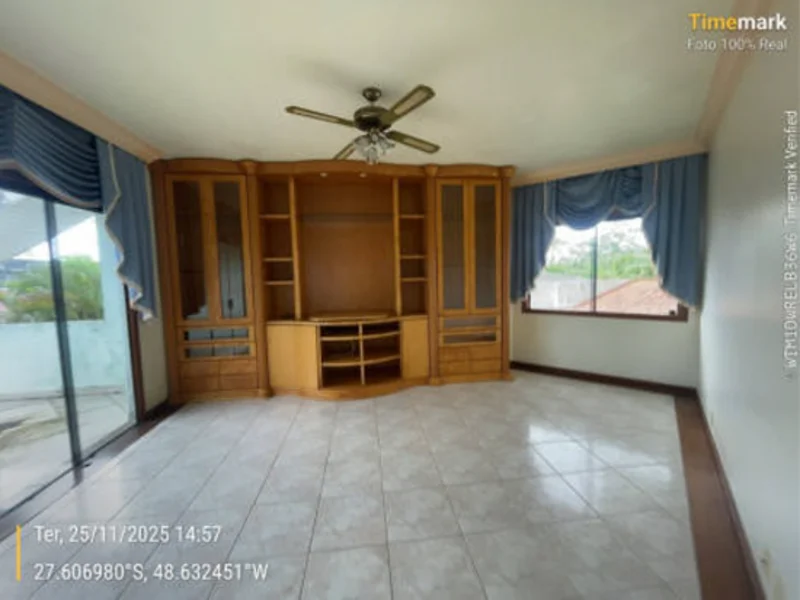 Foto 41 de 50: Casa em leilão em São José - SC, bairro Praia Comprida — Casa - São José - SC