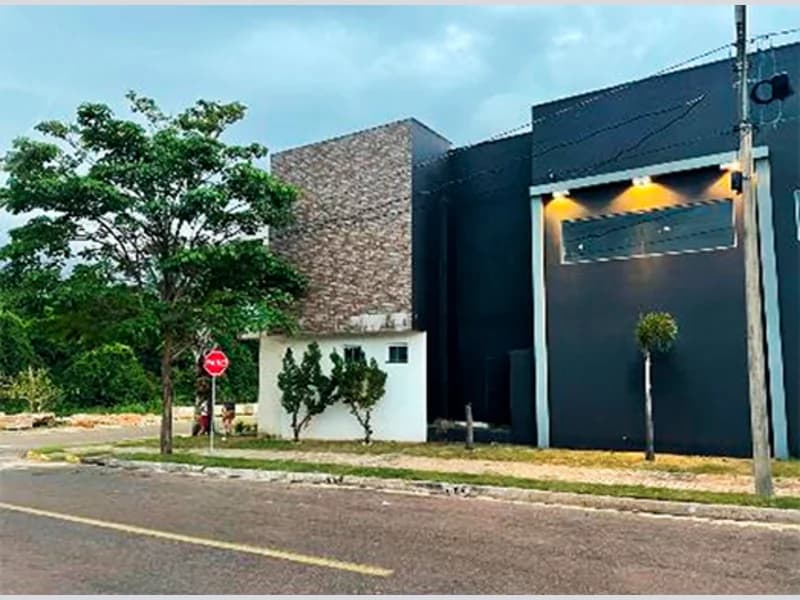 Foto 2 de 16: Comercial em leilão em Sorriso - MT — Prédio - Sorriso - MT