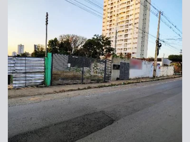 Foto 1 de 10: Terreno em leilão em Cuiabá - MT, bairro Centro Sul — Terreno - Cuiabá - MT