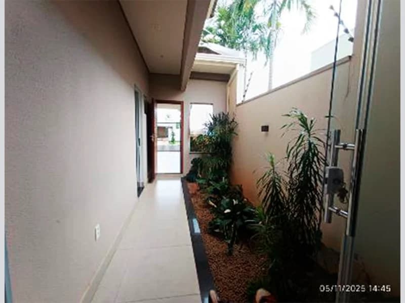 Foto 4 de 10: Casa em leilão em Nova Mutum - MT, bairro Parque dos Ingás — Casa - Nova Mutum - MT