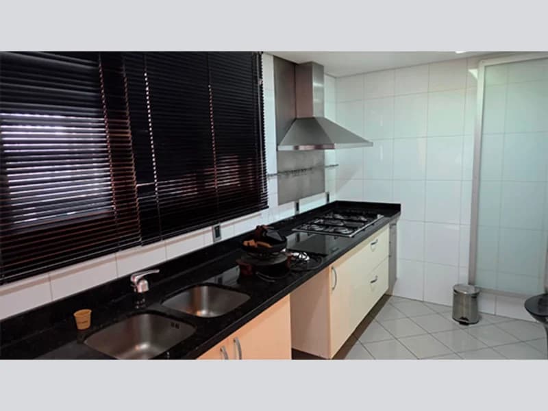 Foto 19 de 21: Apartamento em leilão em Porto Alegre - RS, bairro Moinhos de Vento — Apartamento e Vaga de Garagem - Porto Alegre - RS