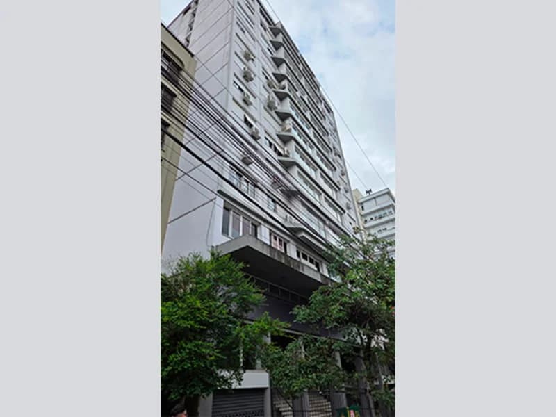 Foto 3 de 21: Apartamento em leilão em Porto Alegre - RS, bairro Moinhos de Vento — Apartamento e Vaga de Garagem - Porto Alegre - RS