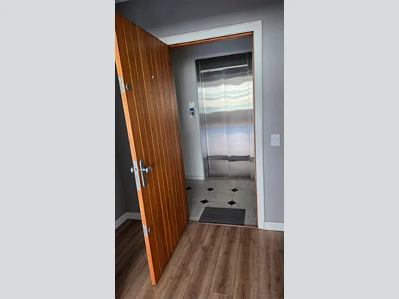Foto 7 de 21: Apartamento em leilão em Porto Alegre - RS, bairro Moinhos de Vento — Apartamento e Vaga de Garagem - Porto Alegre - RS