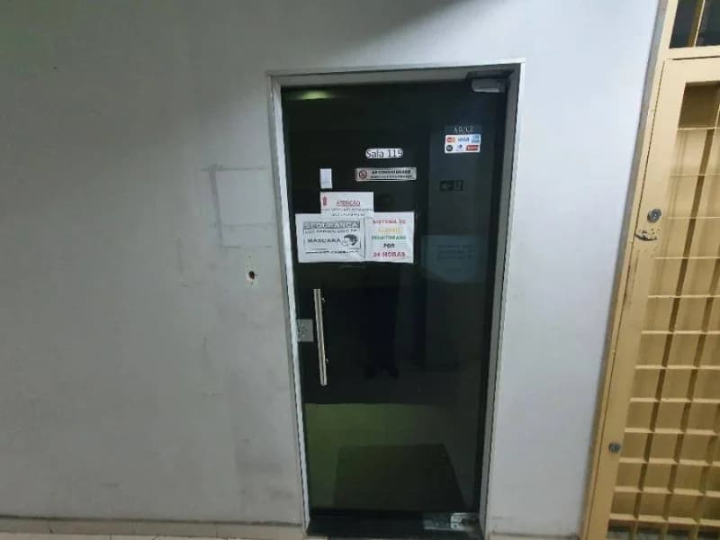 Foto 11 de 18: Comercial em leilão em Brasília - DF, bairro Setor Central — Sala - Brasília - DF