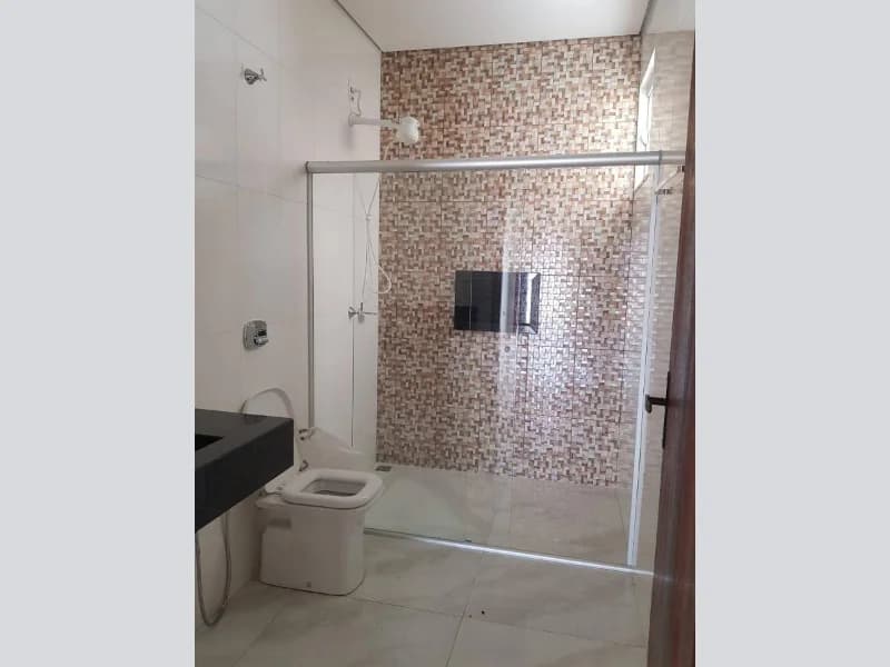 Foto 13 de 16: Casa em leilão em Juara - MT, bairro Centro — Casa - Juara - MT