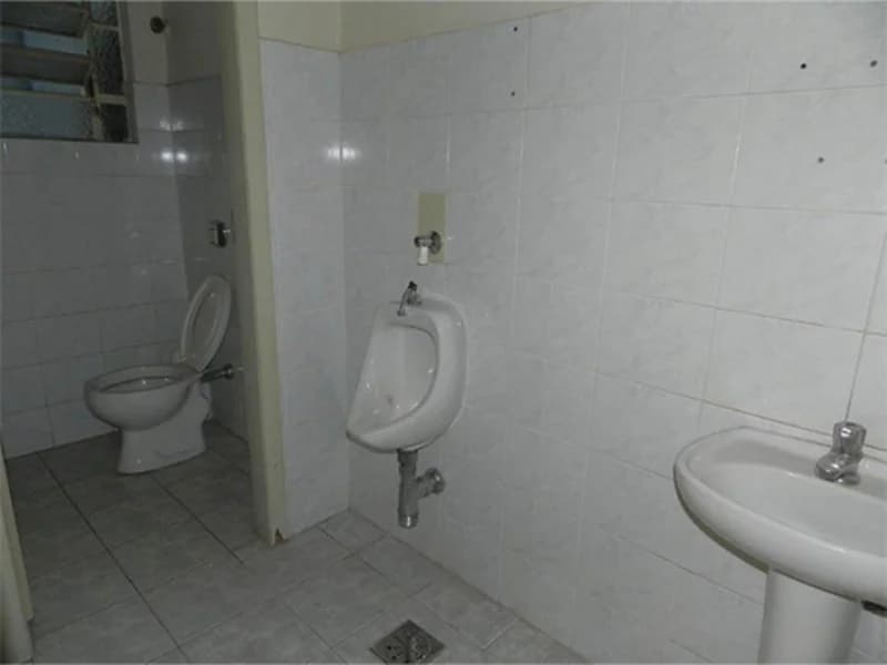 Foto 6 de 36: Comercial em leilão em Porto Alegre - RS, bairro Independencia — Imóvel Comercial - Porto Alegre - RS