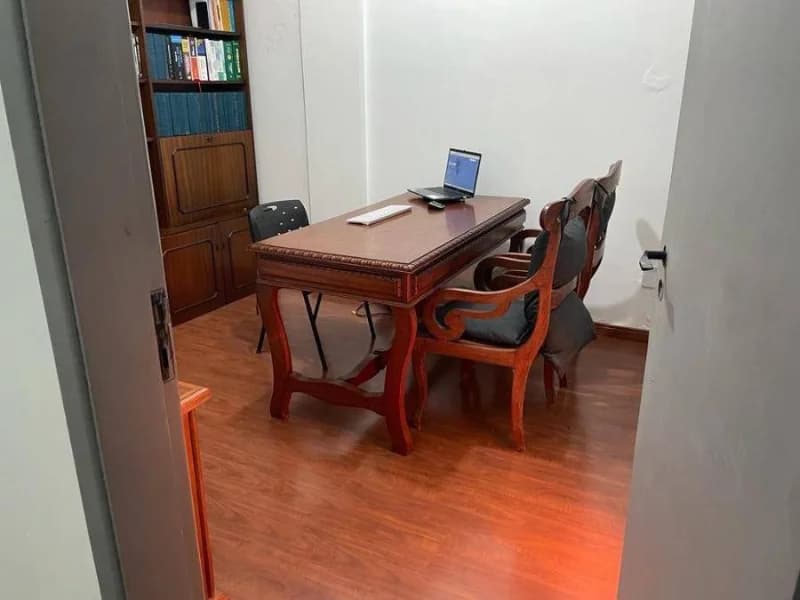 Foto 10 de 23: Comercial em leilão em Pelotas - RS, bairro Centro — Sala - Pelotas - RS